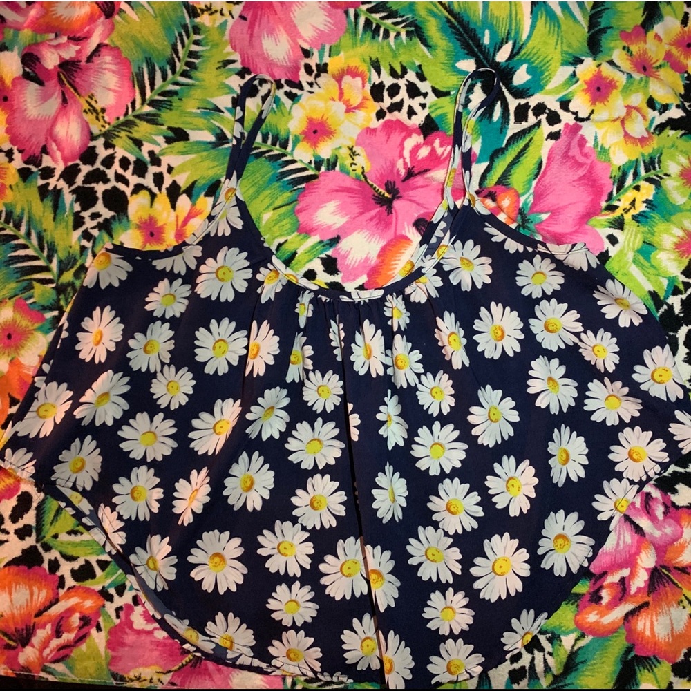 FOREVER 21 DAISY CROP TOP